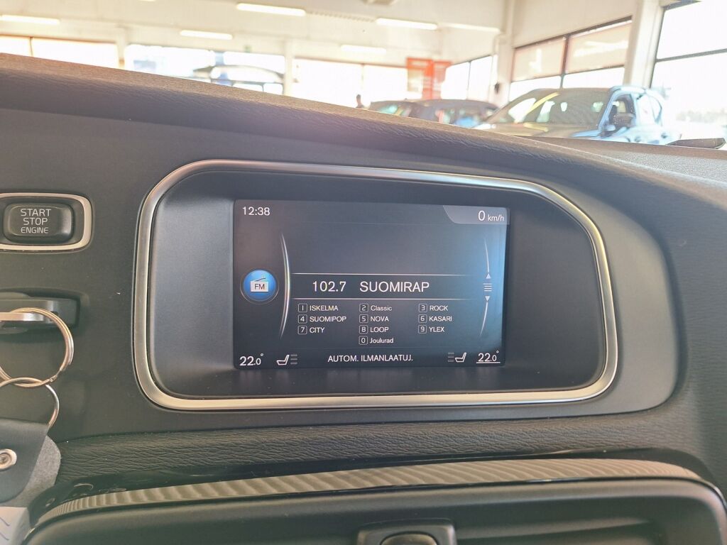 Volvo V40 2019 Valkoinen