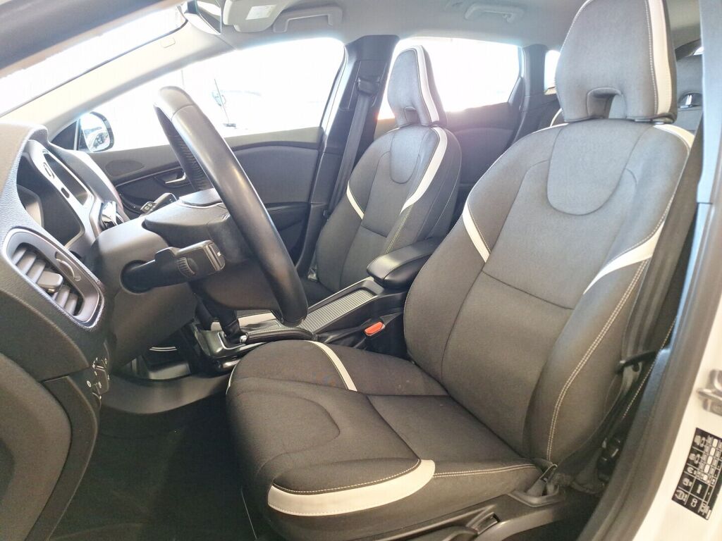 Volvo V40 2019 Valkoinen