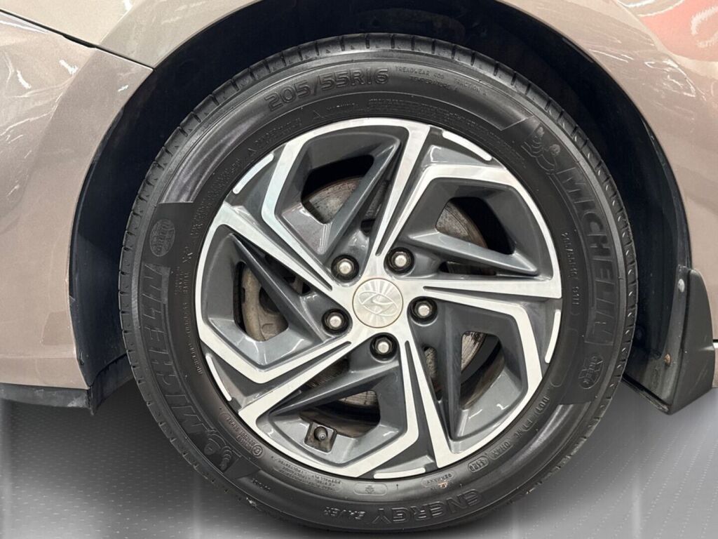 Hyundai i30 2021 Ruskea (beige)