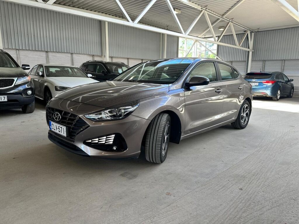Hyundai i30 2021 Ruskea (beige)