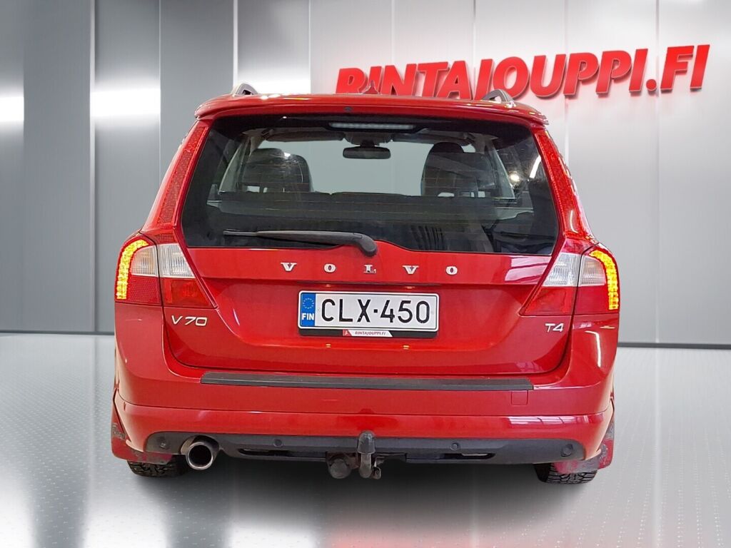 Volvo V70 2011 Punainen