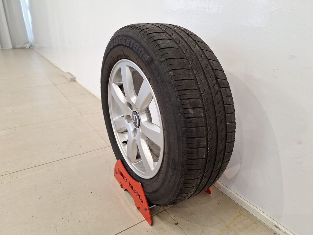 Volvo V70 2011 Punainen