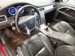 Volvo V70 2011 Punainen