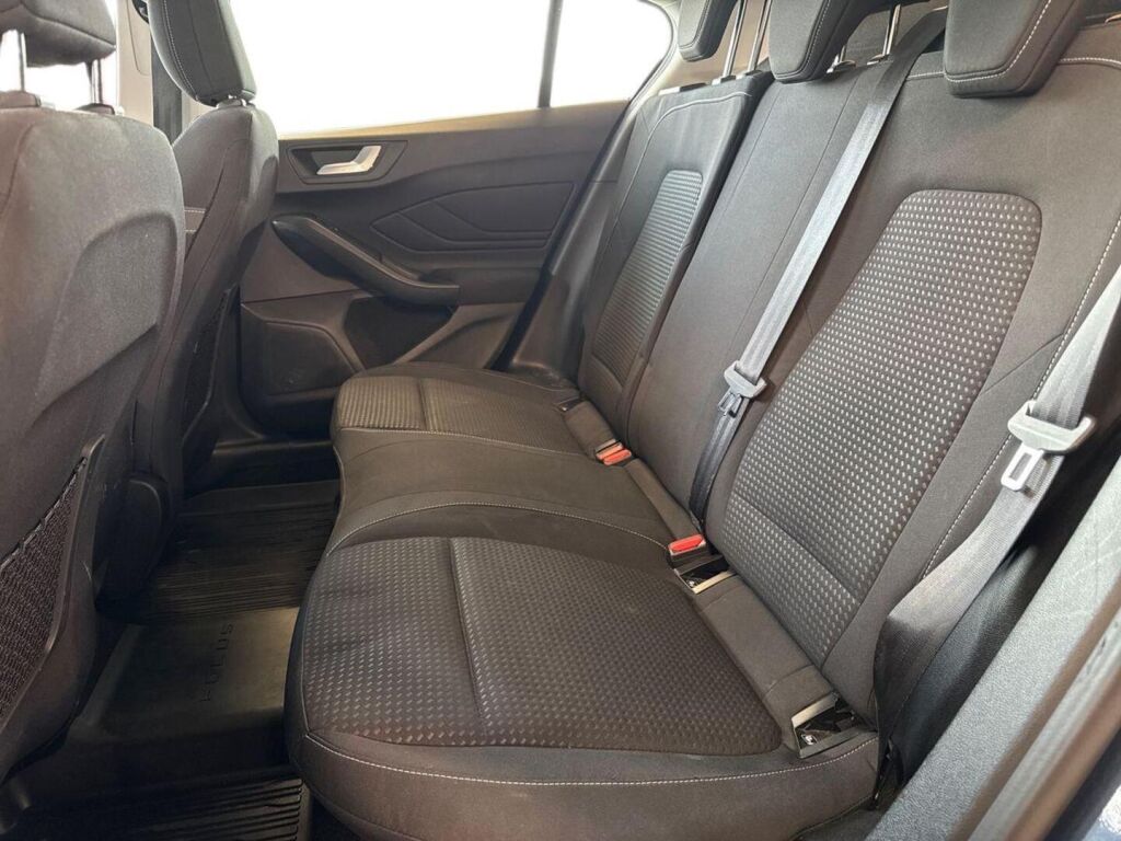 Ford Focus 2019 Sininen