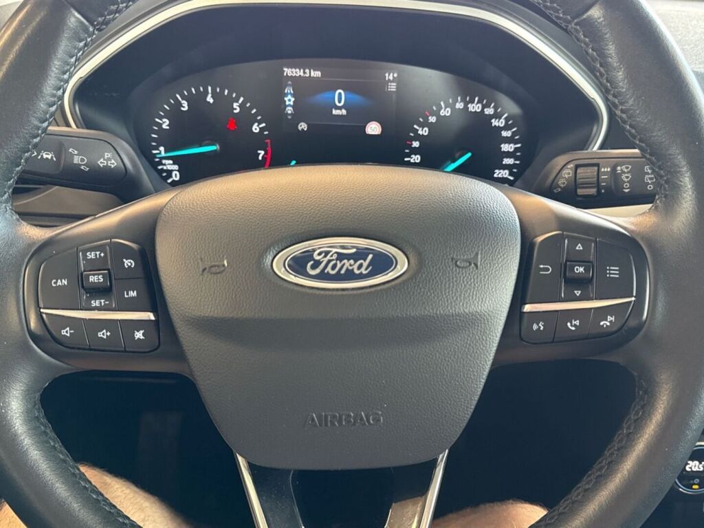 Ford Focus 2019 Sininen