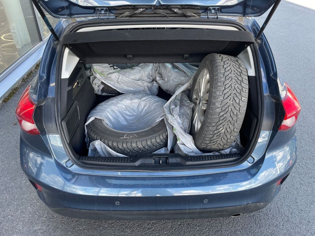 Ford Focus 2019 Sininen