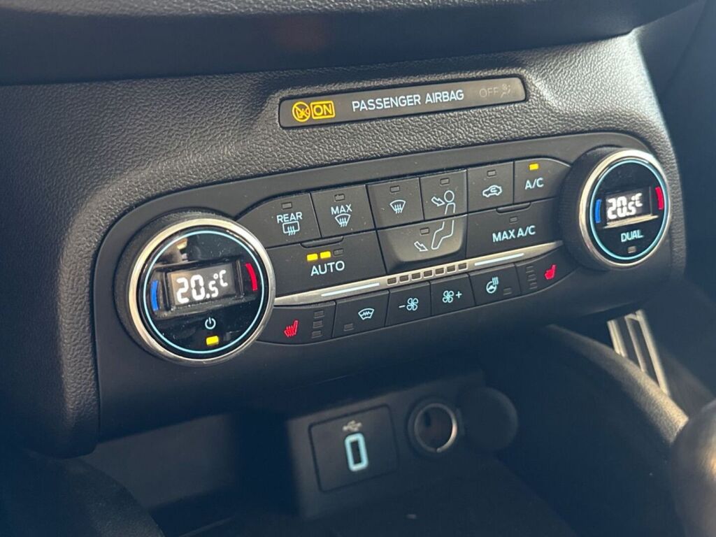 Ford Focus 2019 Sininen