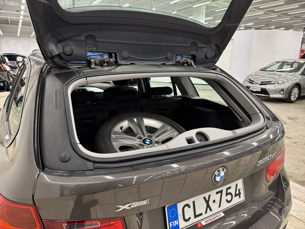 BMW 320 2013 Ruskea (beige)