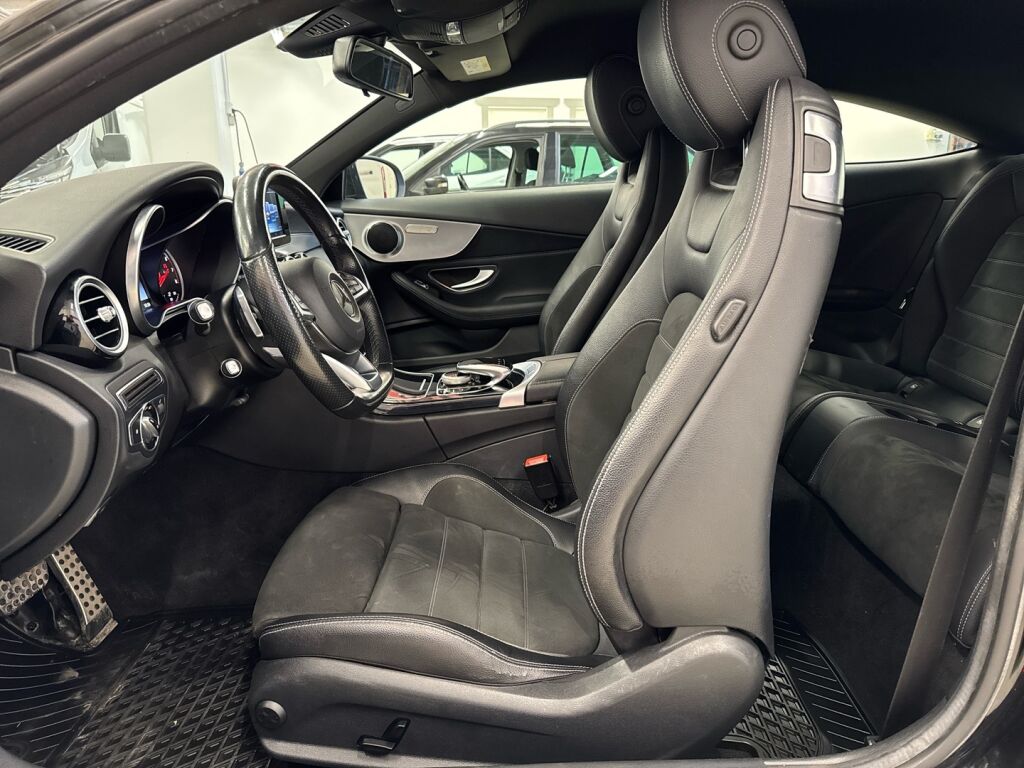 Mercedes-Benz C 2017 Musta