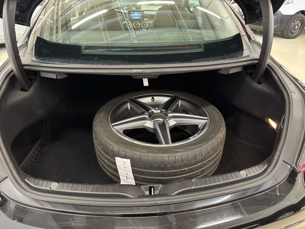 Mercedes-Benz C 2017 Musta