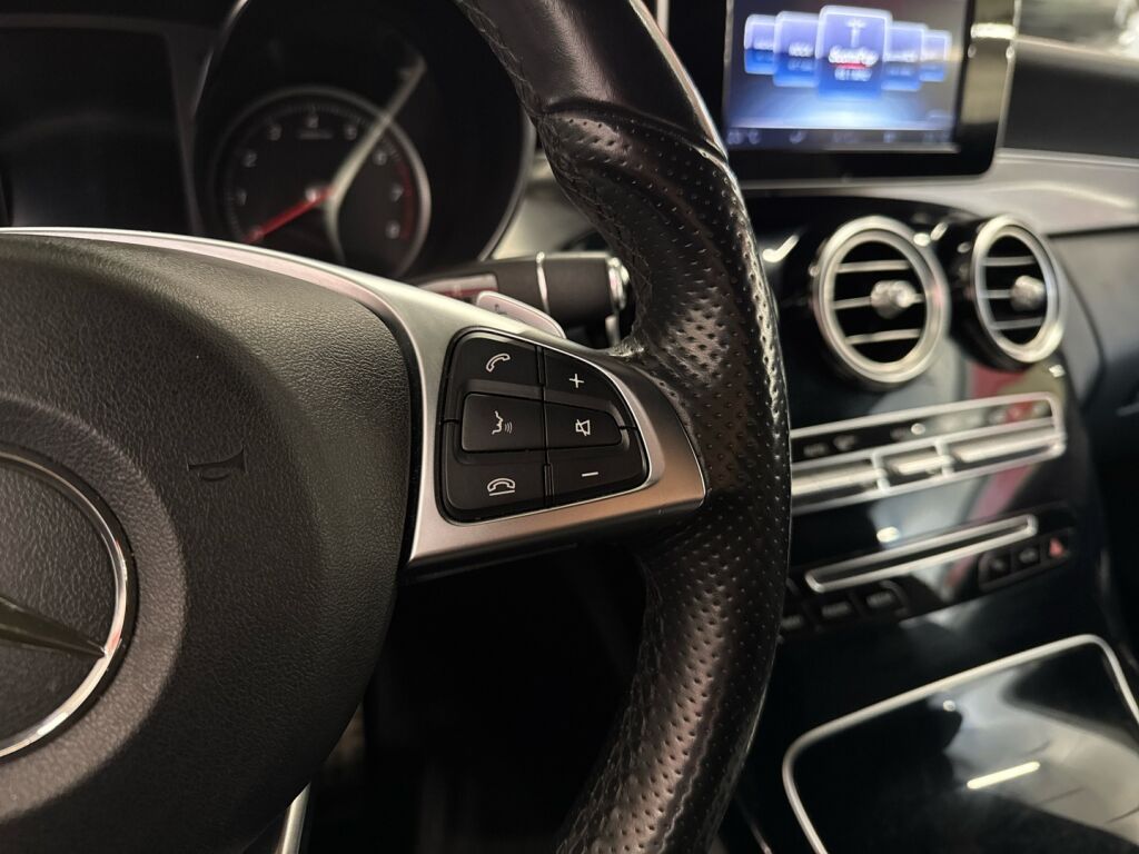 Mercedes-Benz C 2017 Musta