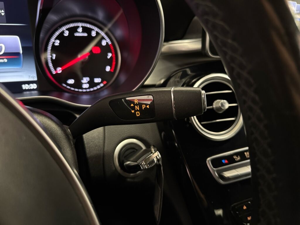 Mercedes-Benz C 2017 Musta