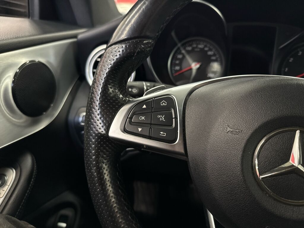 Mercedes-Benz C 2017 Musta