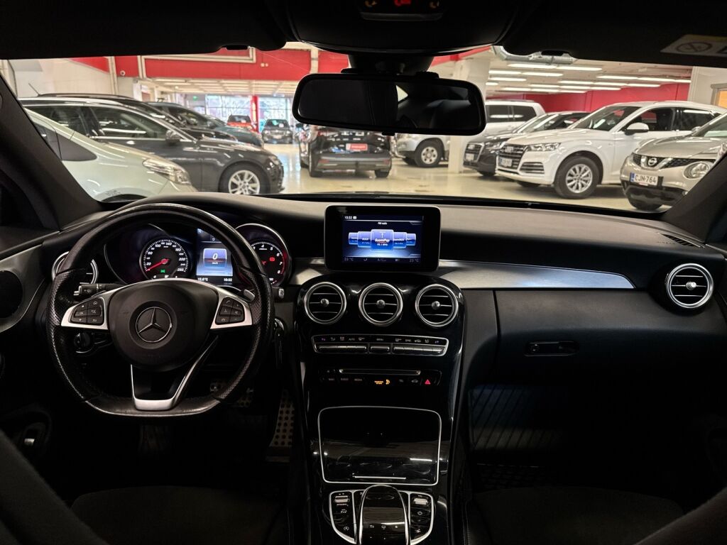 Mercedes-Benz C 2017 Musta