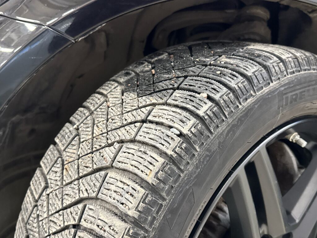 Mercedes-Benz C 2017 Musta