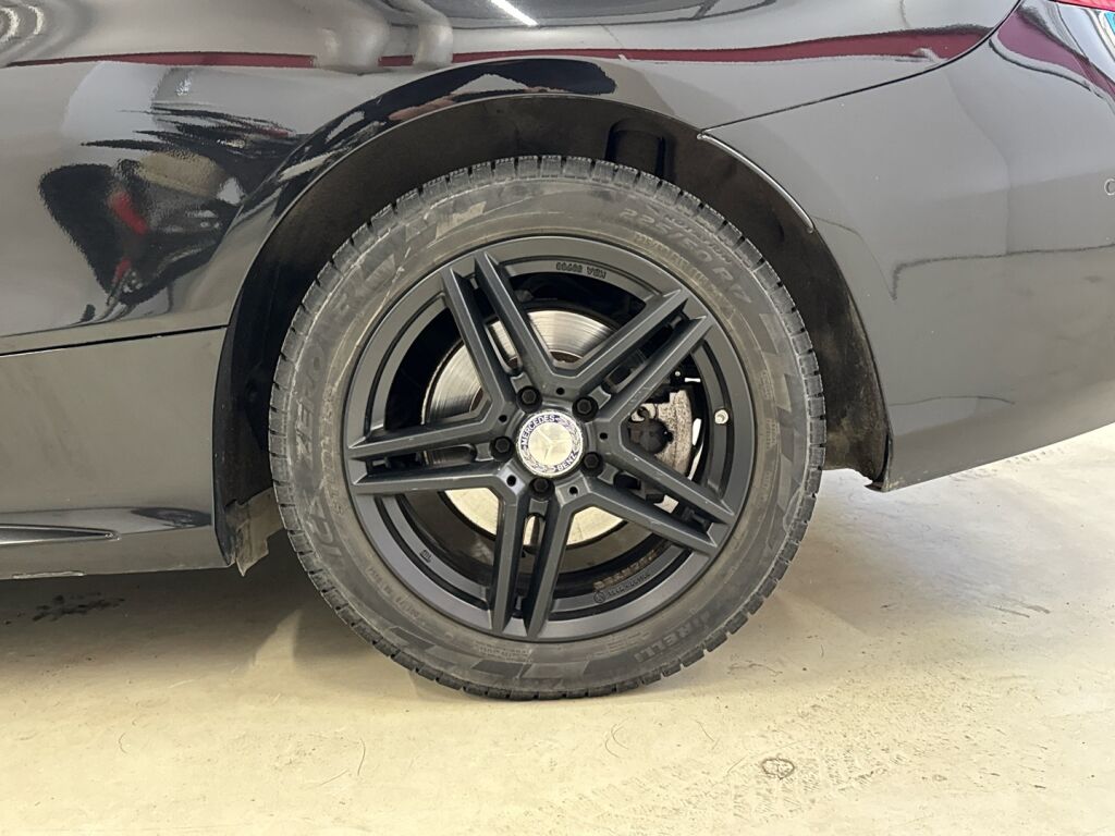 Mercedes-Benz C 2017 Musta