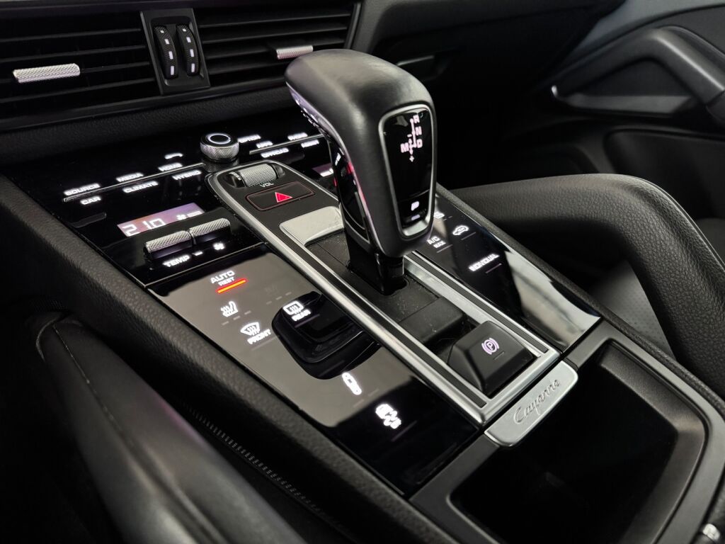 Porsche Cayenne 2018 Sininen