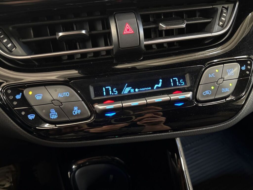 Toyota C-HR 2019 Musta