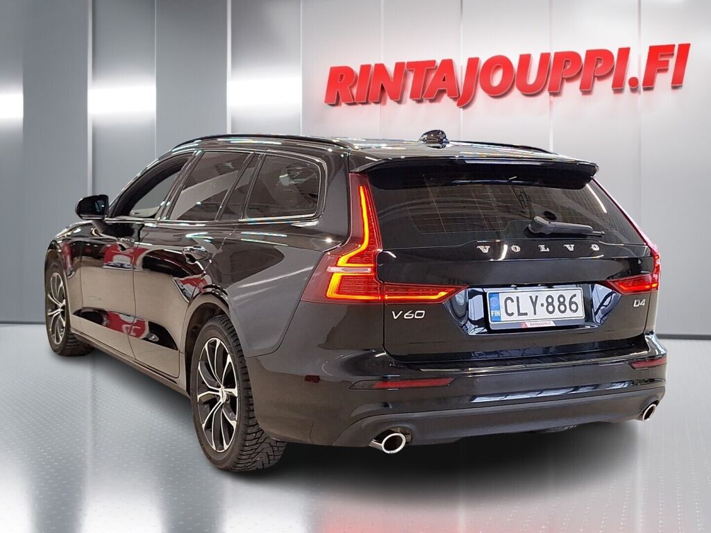 Volvo V60 2019 Musta