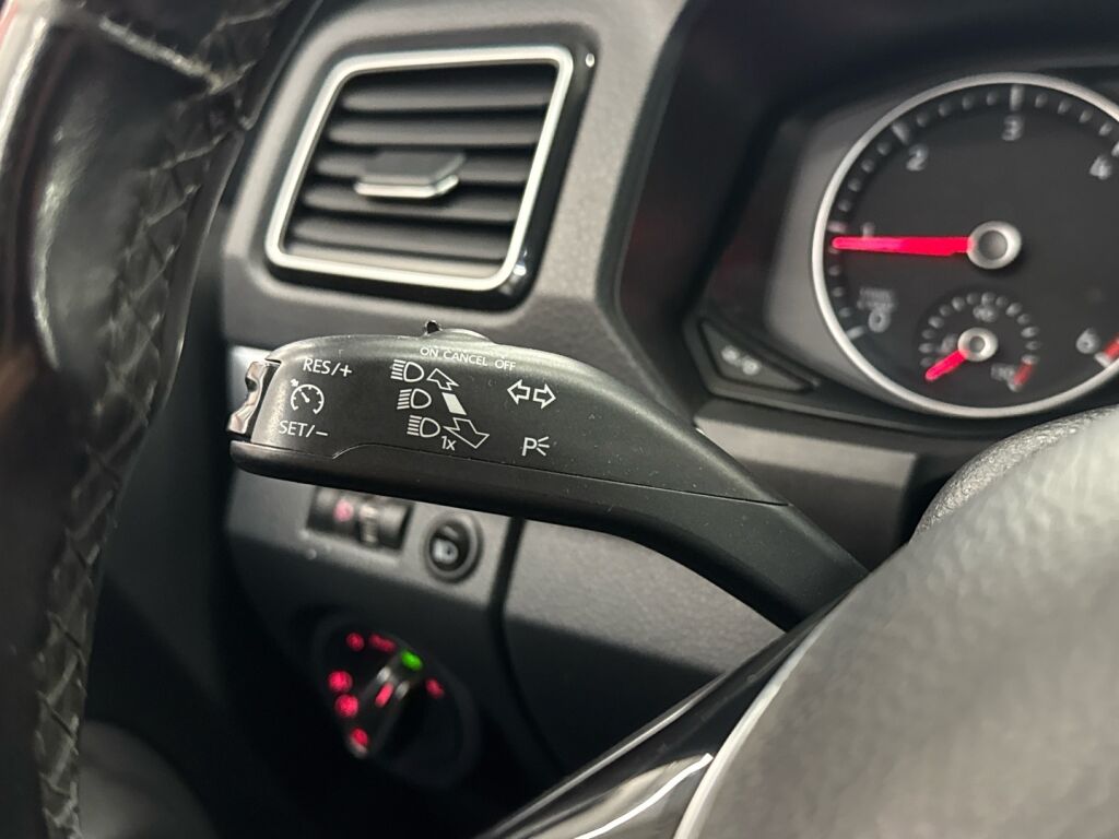 Volkswagen Amarok 2019 Musta