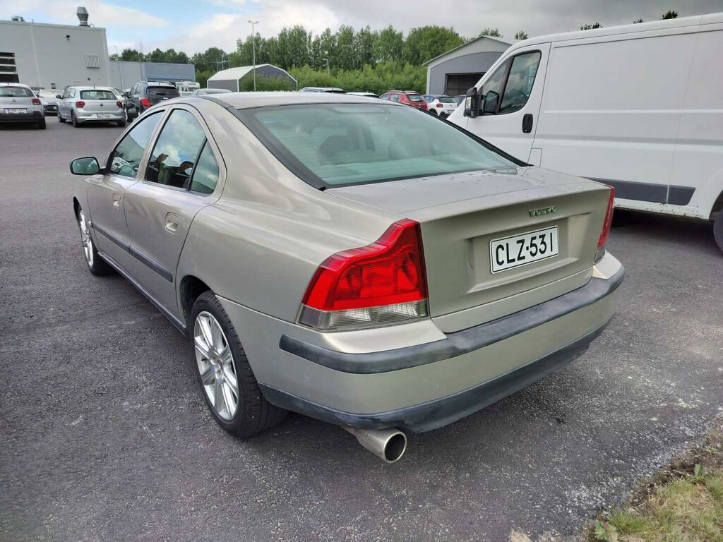 Volvo S60 2003 Ruskea (beige)