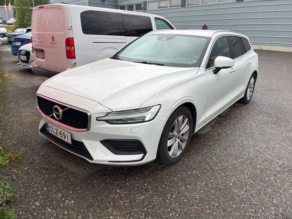 Volvo V60 2019 Valkoinen