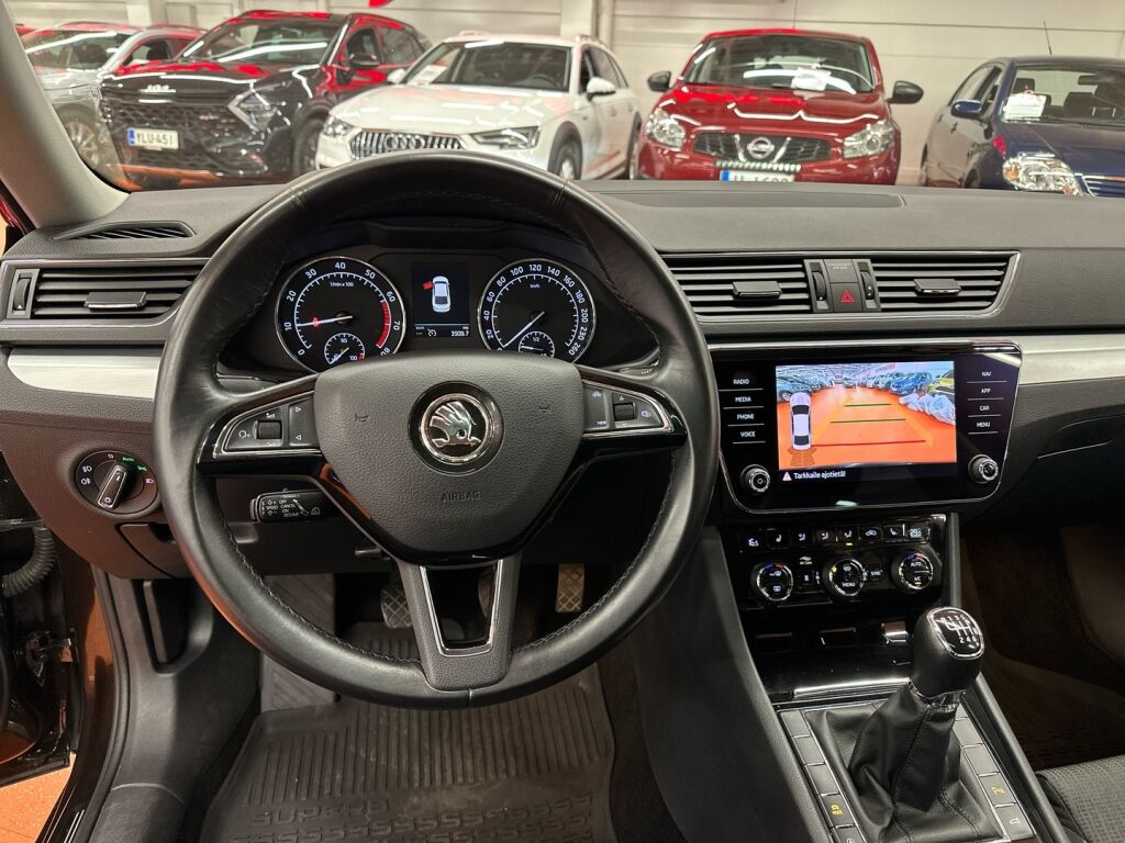 Skoda Superb 2019 Ruskea (beige)