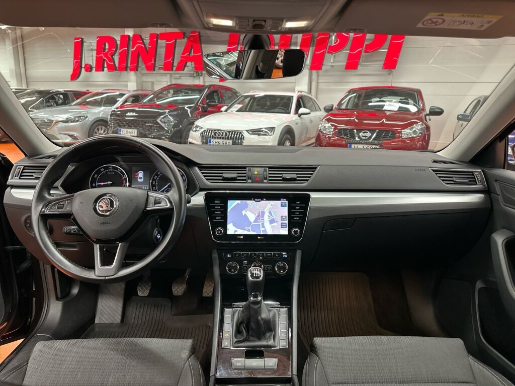 Skoda Superb 2019 Ruskea (beige)