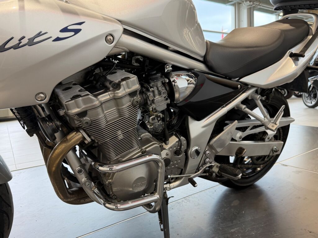 Suzuki GSF 2003 