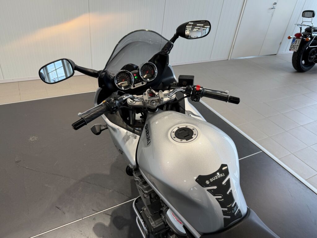 Suzuki GSF 2003 