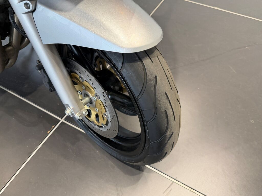 Suzuki GSF 2003 