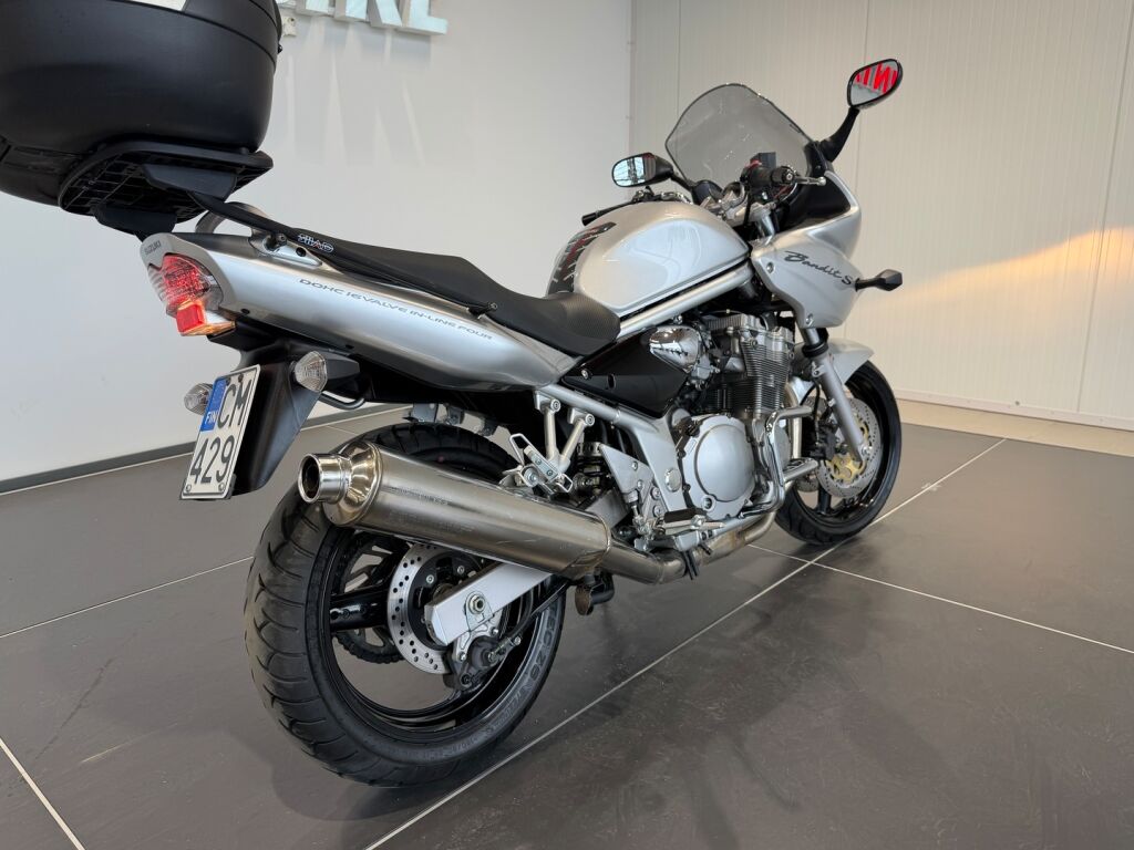 Suzuki GSF 2003 