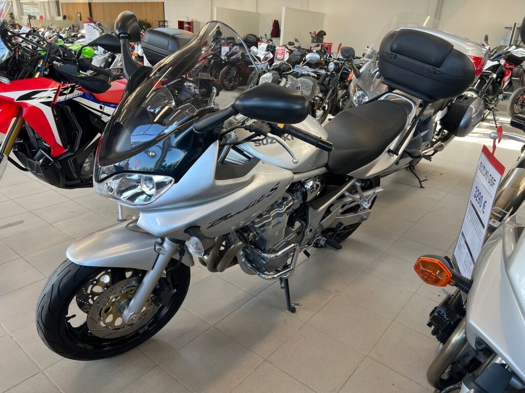 Suzuki GSF 2003 