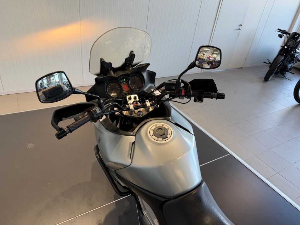 Suzuki DL 2004 Harmaa