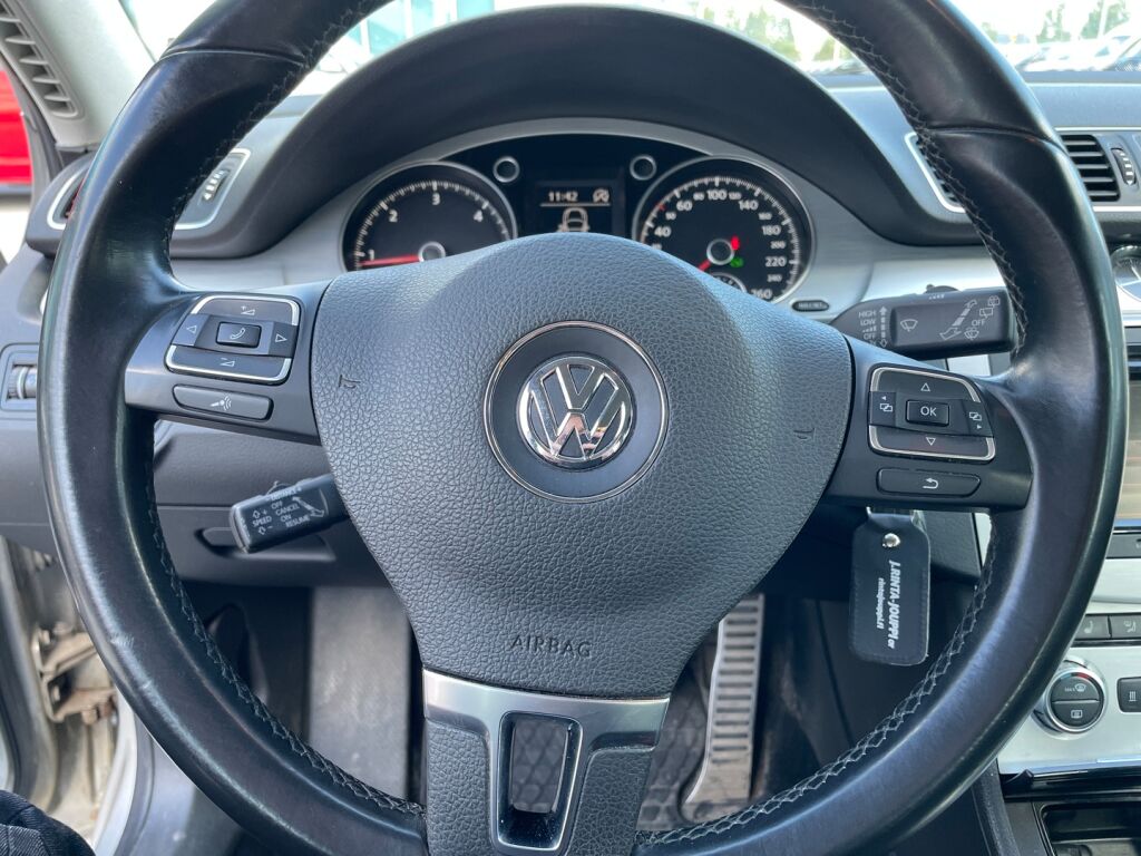 Volkswagen Passat 2013 Harmaa