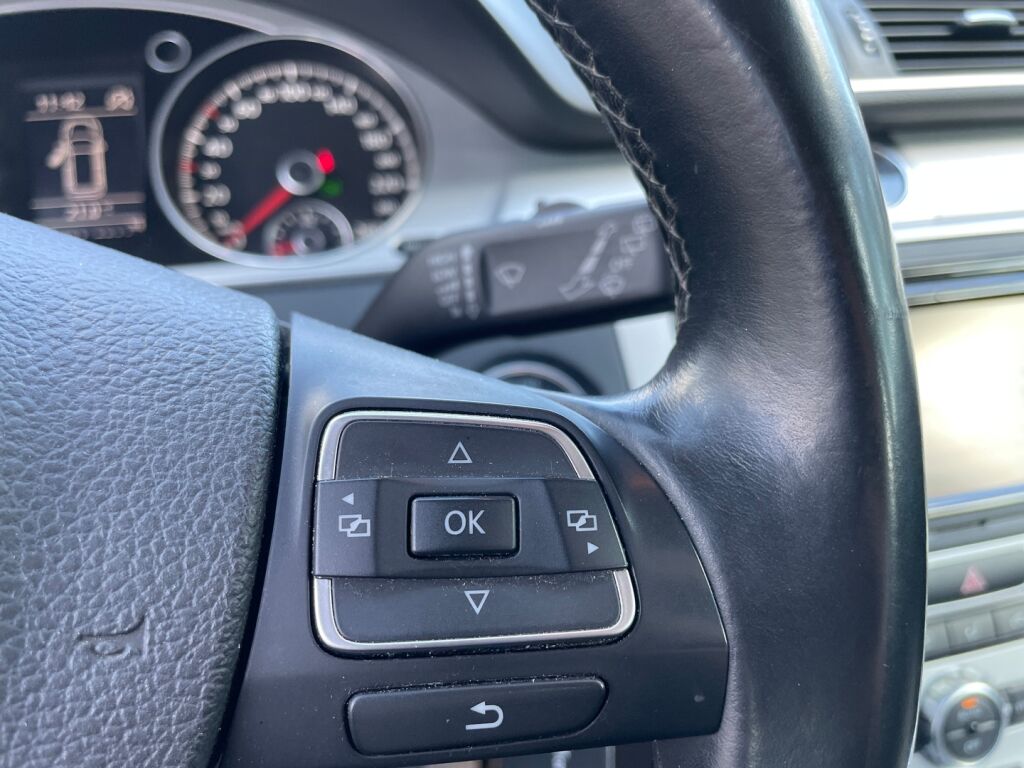 Volkswagen Passat 2013 Harmaa