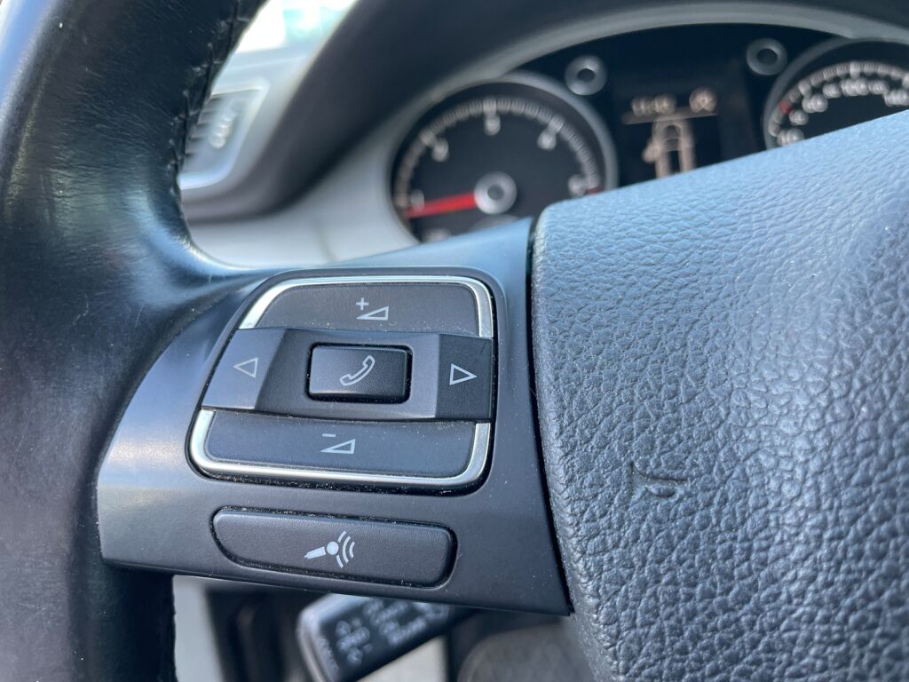 Volkswagen Passat 2013 Harmaa