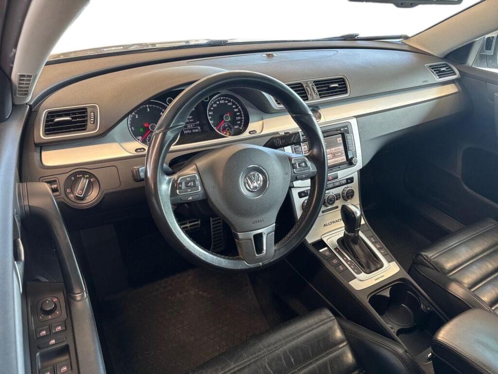 Volkswagen Passat 2013 Harmaa