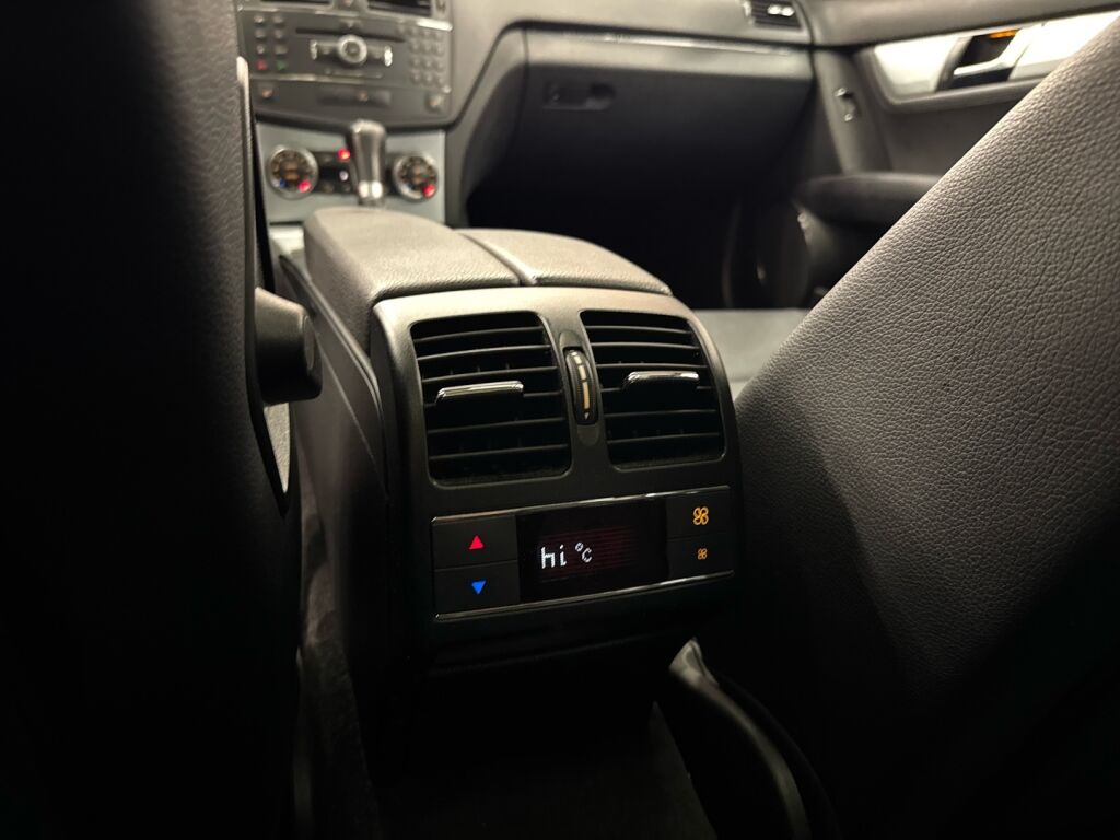 Mercedes-Benz C 2009 Musta