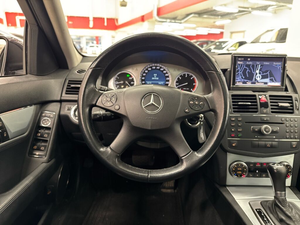 Mercedes-Benz C 2009 Musta