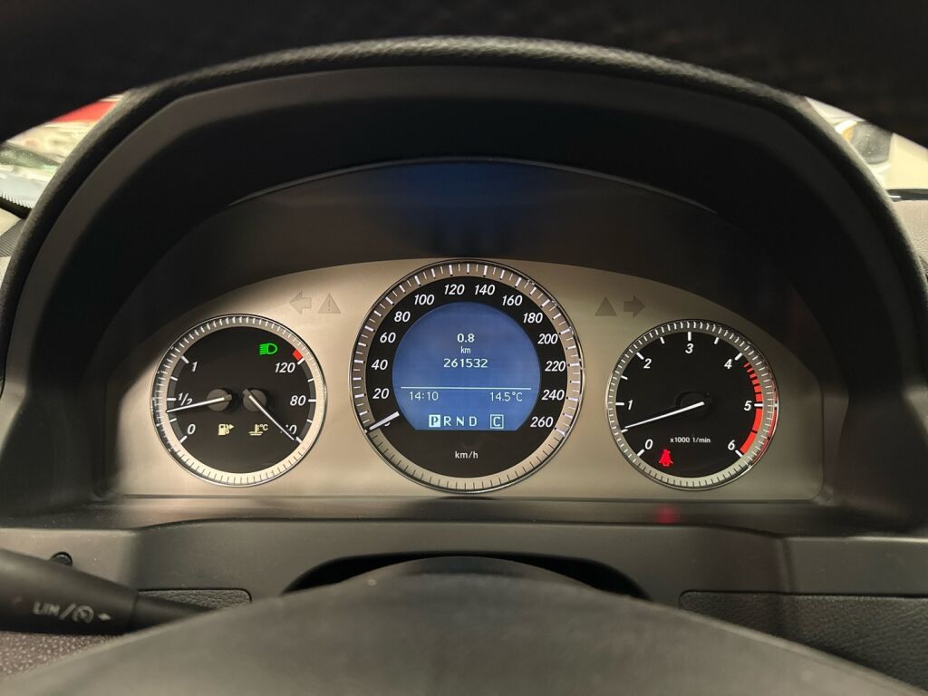 Mercedes-Benz C 2009 Musta