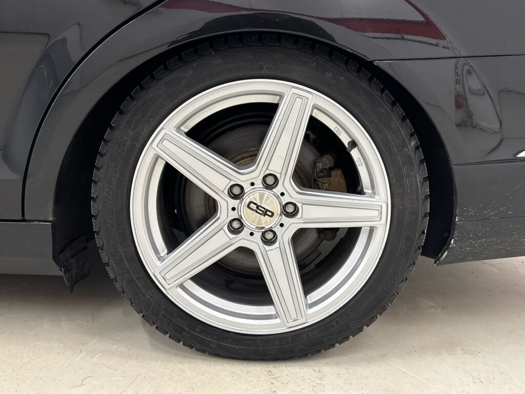 Mercedes-Benz C 2009 Musta