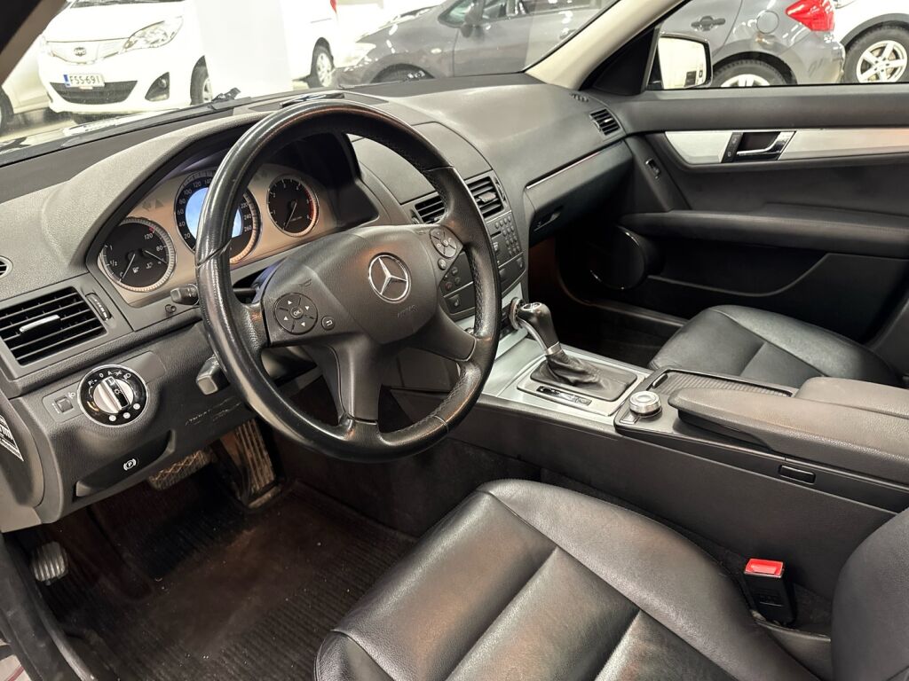 Mercedes-Benz C 2009 Musta