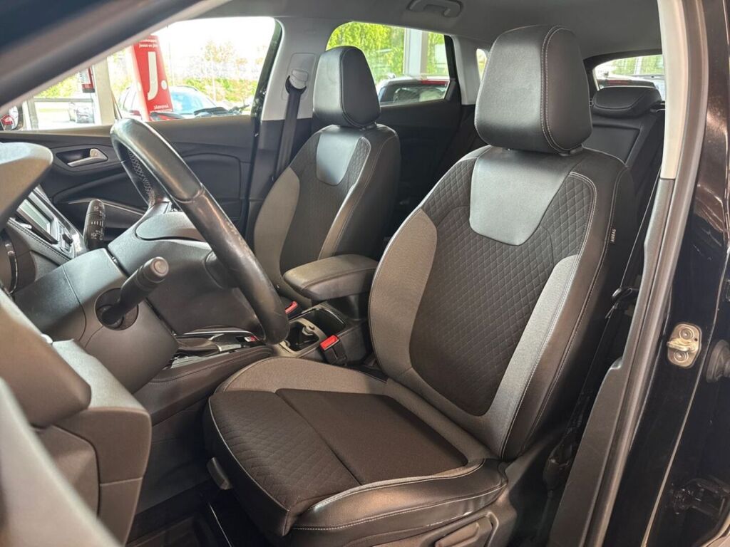 Opel Grandland X 2019 Musta