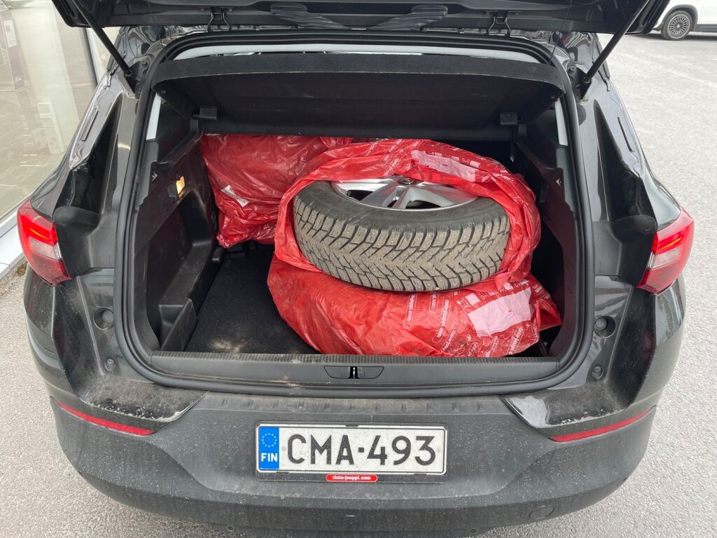 Opel Grandland X 2019 Musta