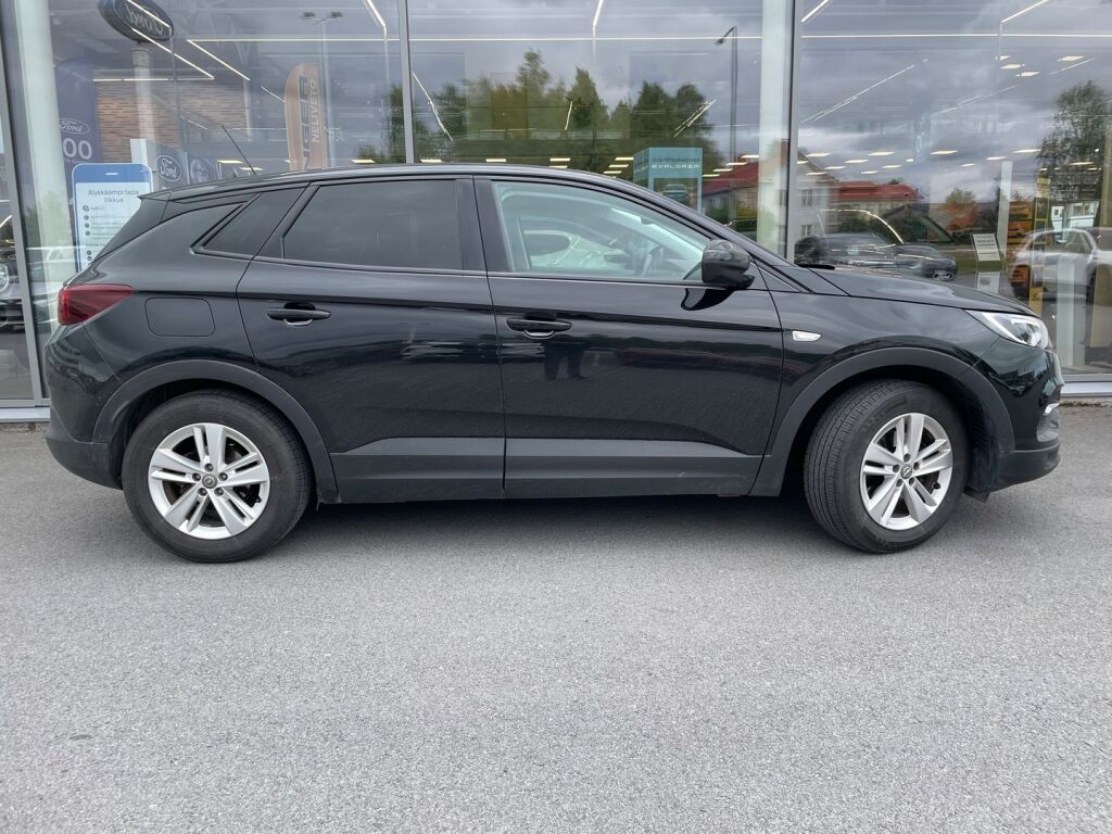 Opel Grandland X 2019 Musta