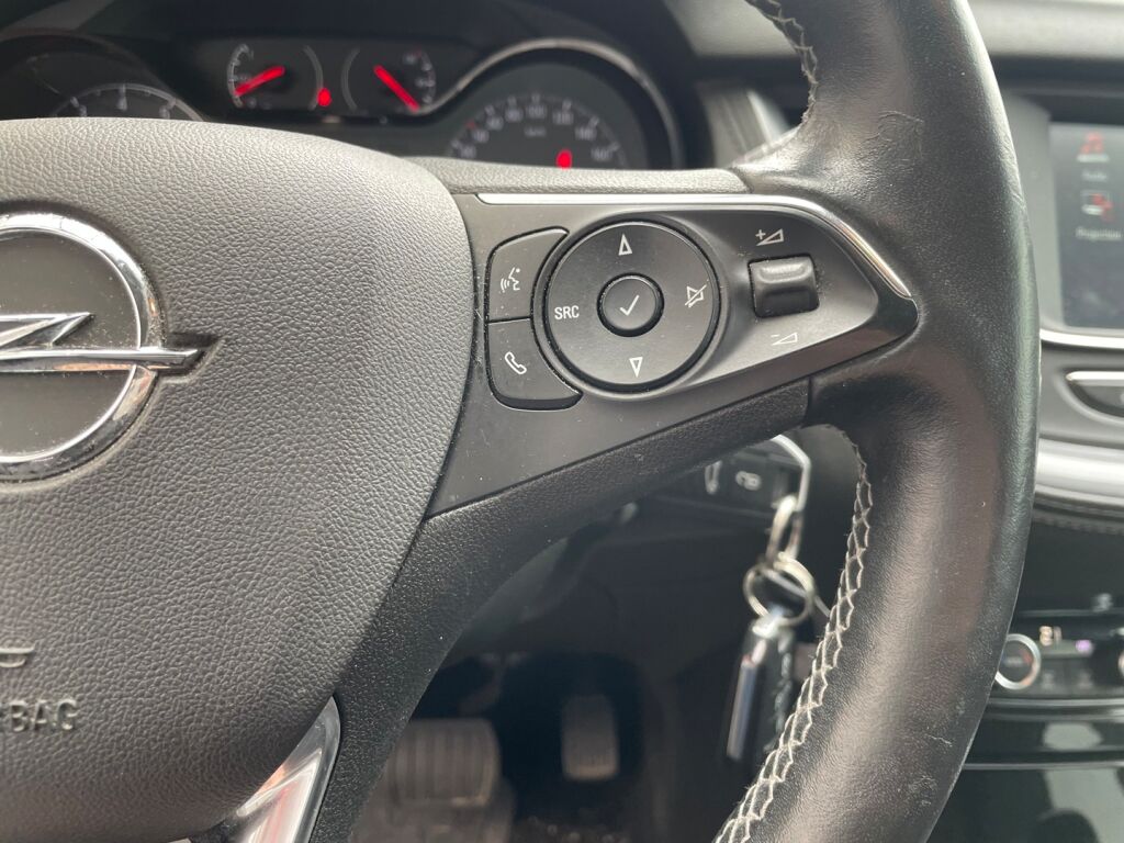 Opel Grandland X 2019 Musta