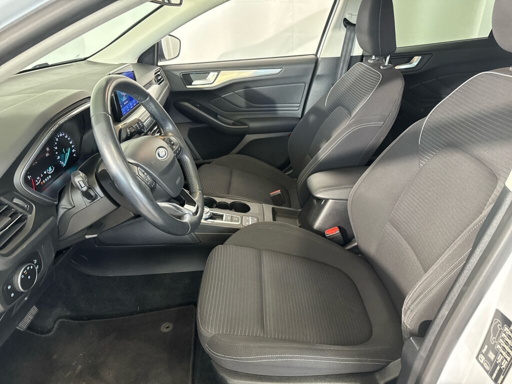 Ford Focus 2019 Valkoinen