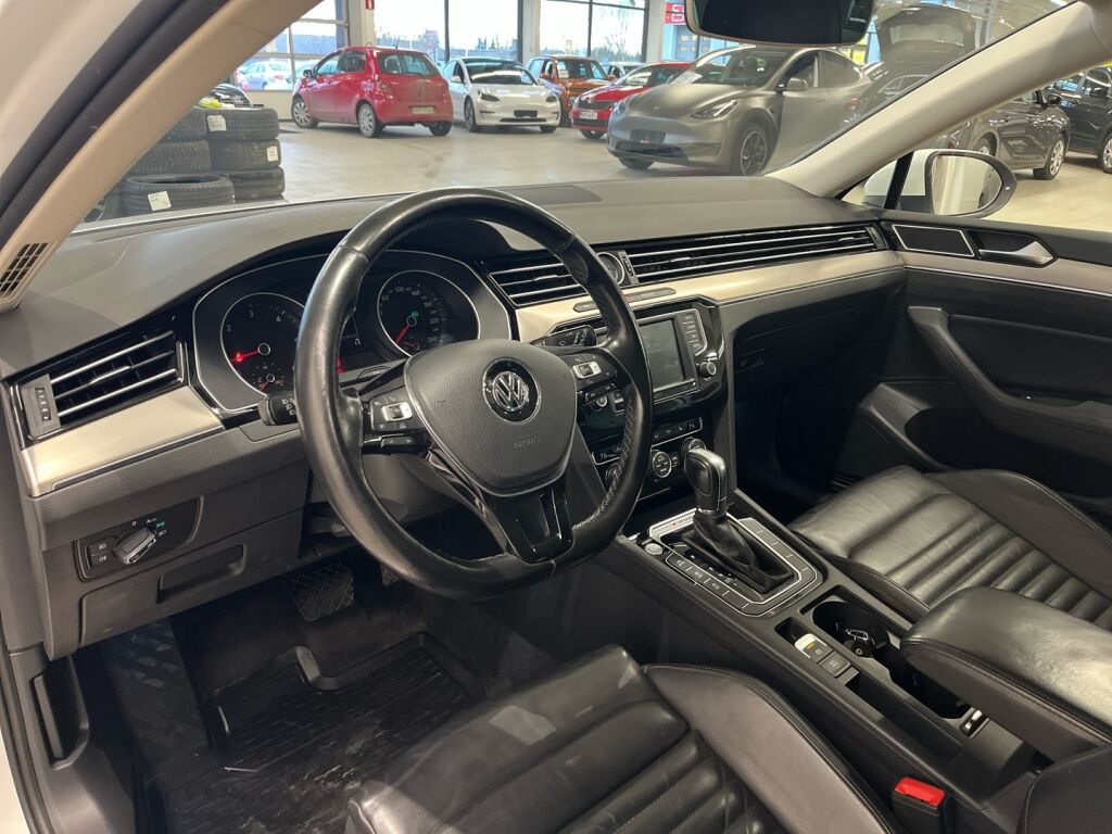 Volkswagen Passat 2015 Valkoinen