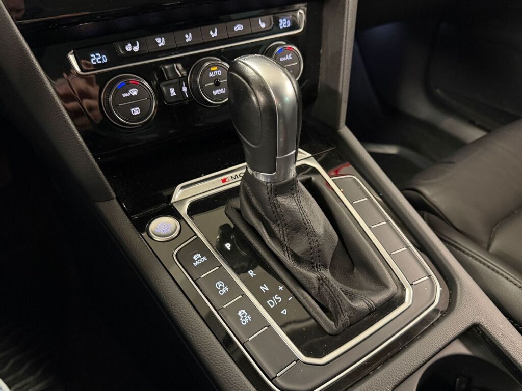 Volkswagen Passat 2015 Valkoinen